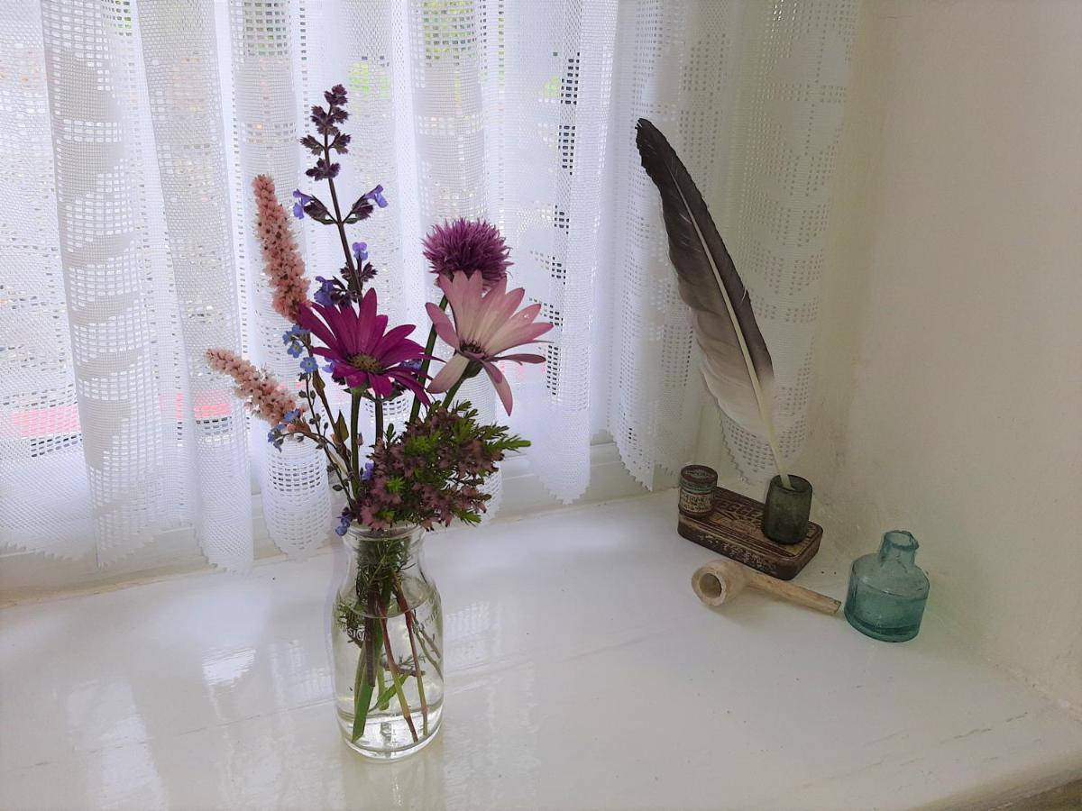 Cherry Tree - Cosy 19th Century Holiday home Claragh